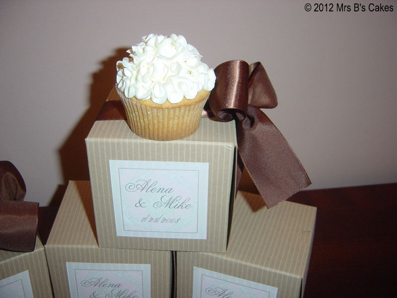 Custom Designed Wedding Cakes Mrs B's Bakery Little Falls, NJ